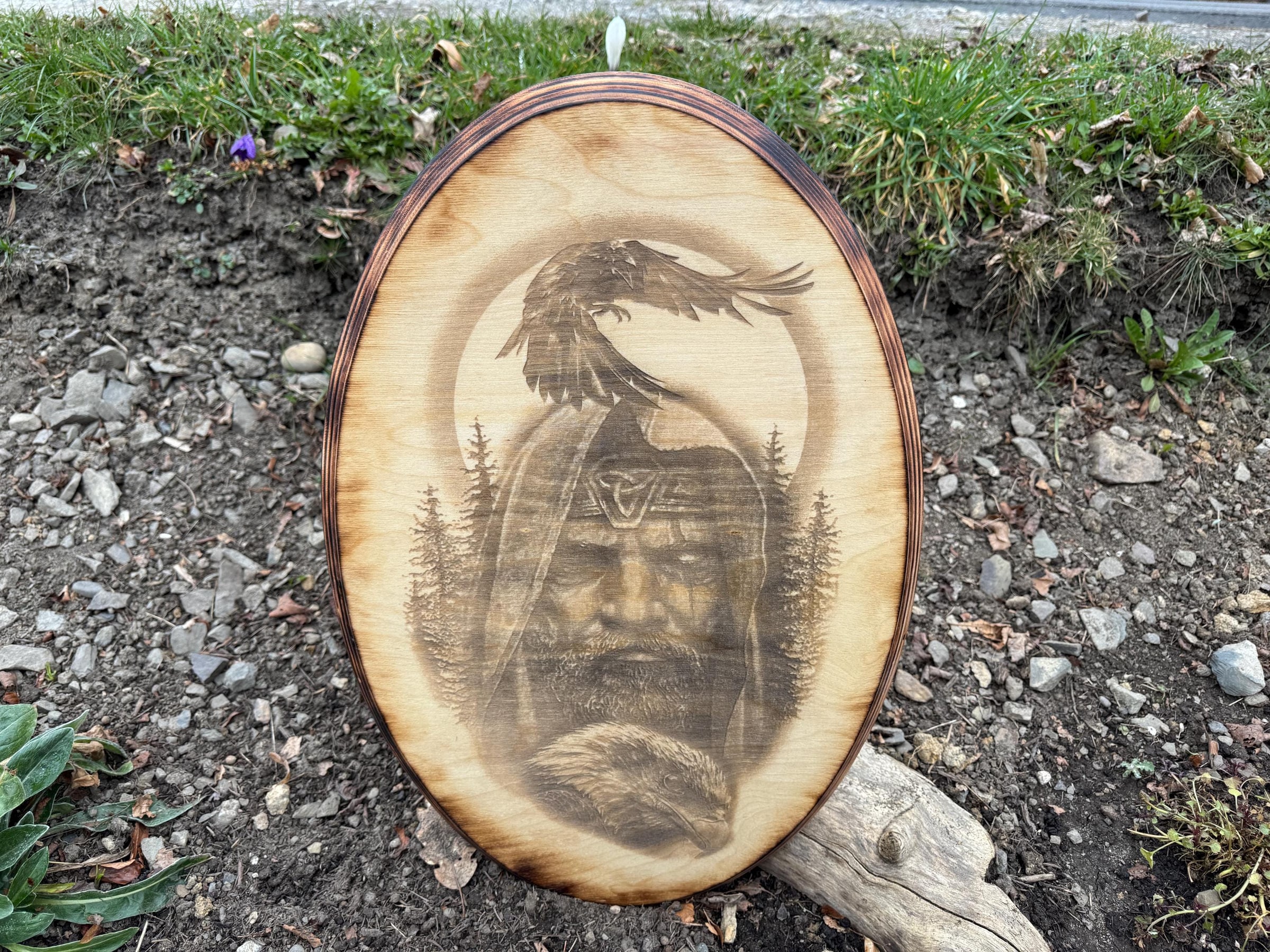 Odin Wandbild aus Birkensperrholz – nordische Mythologie als Lasergravur – weitere Produktansicht