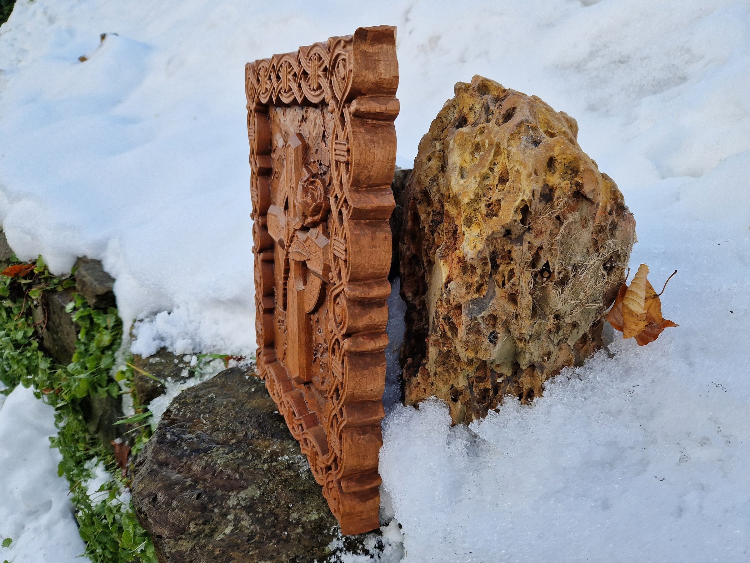 Keltisches Kreuz Wandbild aus Holz – spirituelle Wanddeko – weitere Produktansicht
