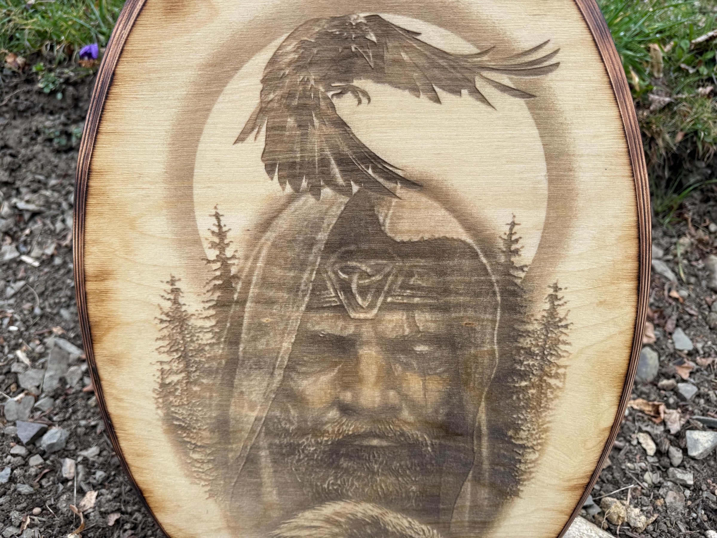 Odin Wandbild aus Birkensperrholz – nordische Mythologie als Lasergravur – weitere Produktansicht