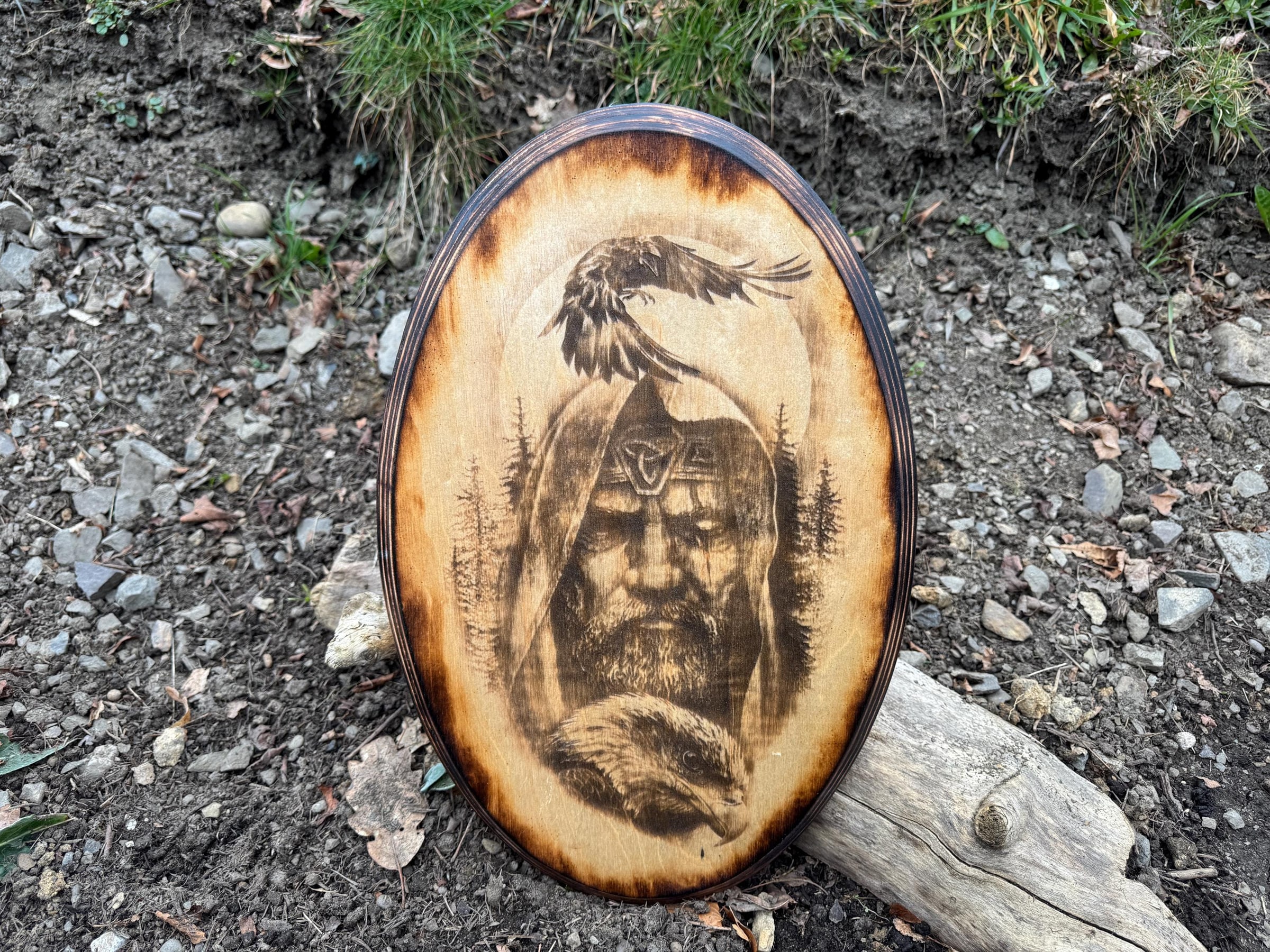 Odin Wandbild aus Birkensperrholz – nordische Mythologie als Lasergravur – weitere Produktansicht